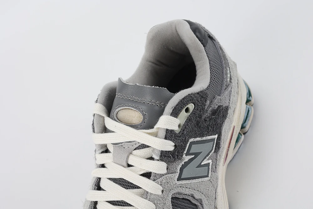 new balance 2002r protection pack rain cloud