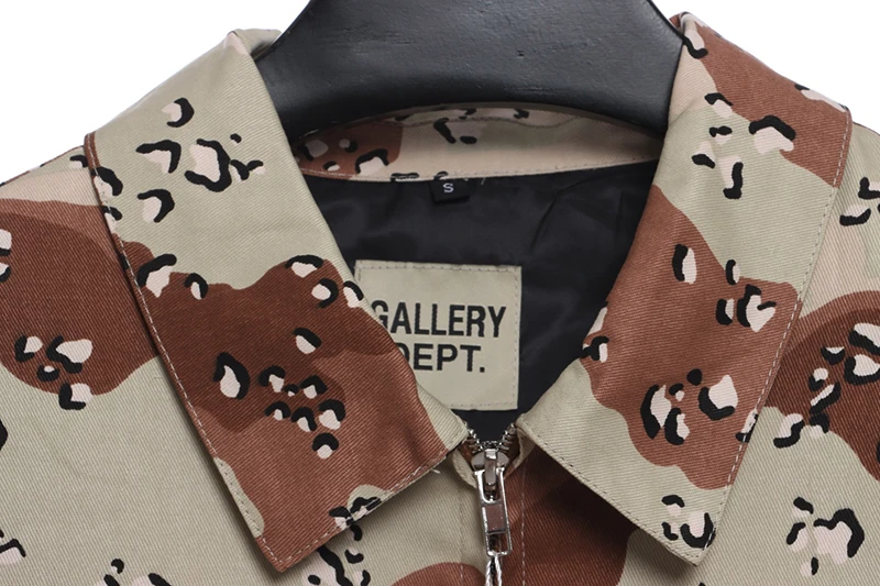 gallery dept camouflage print zipped jacket