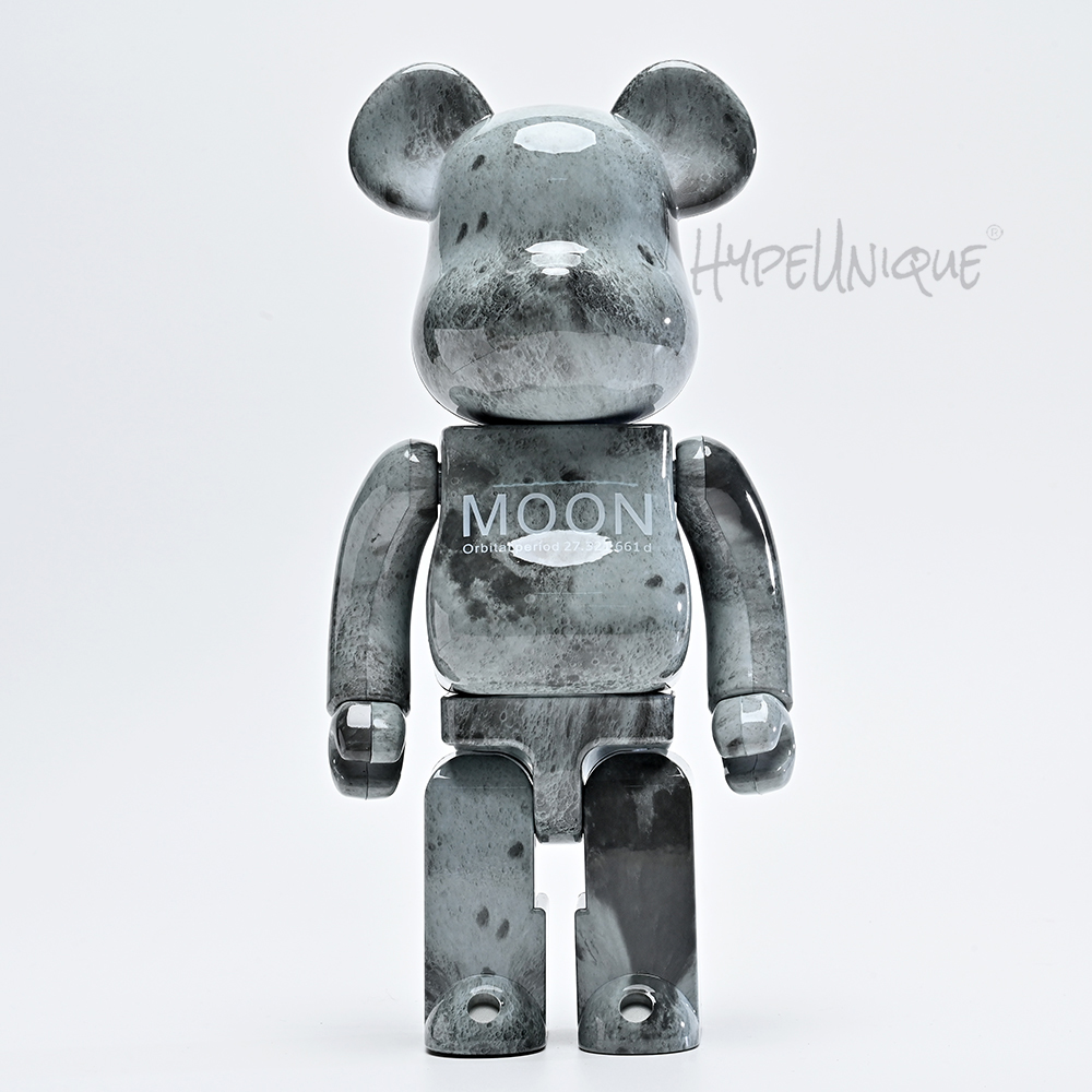 bearbrick moon 400% grey