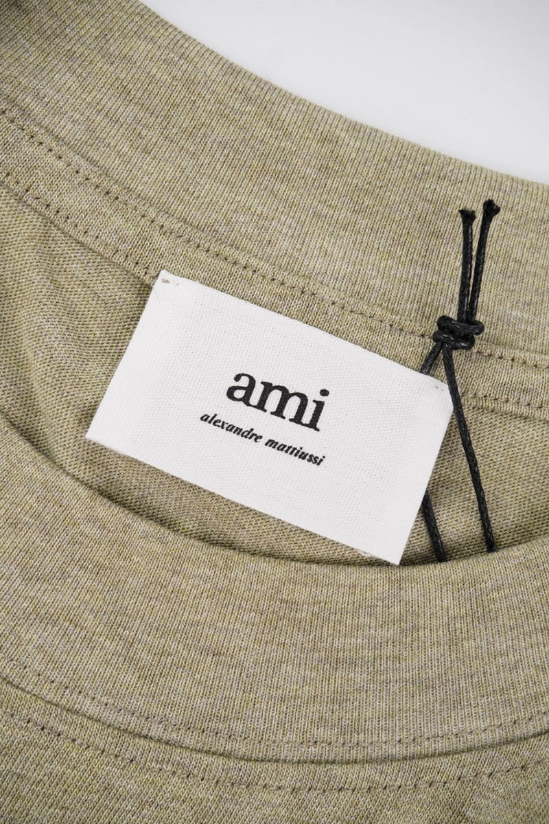 ami logo embroidered t-shirt