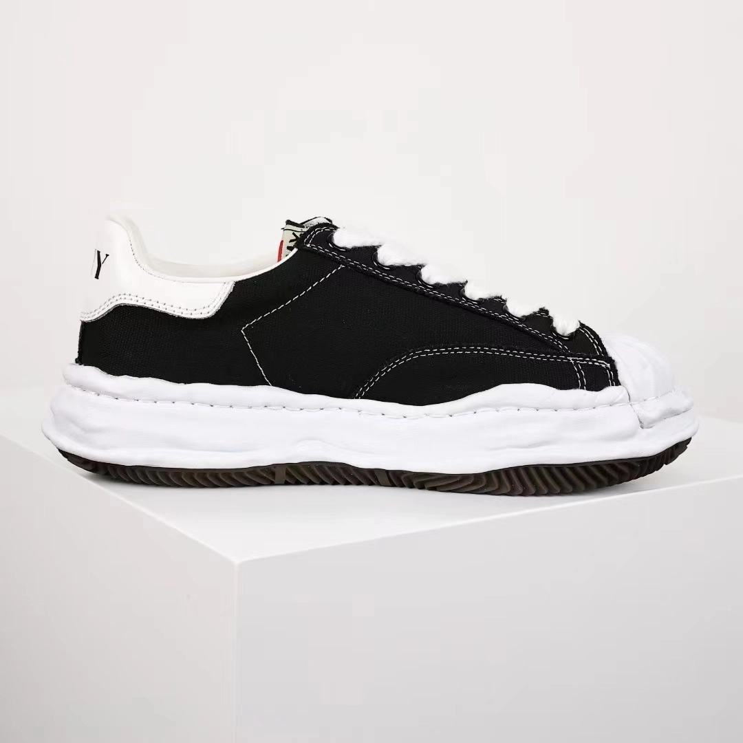 maison mihara yasuhiro blakey og sole canvas low black