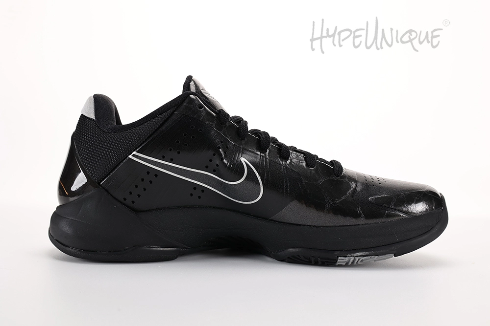 zoom kobe 5 ‘black out’