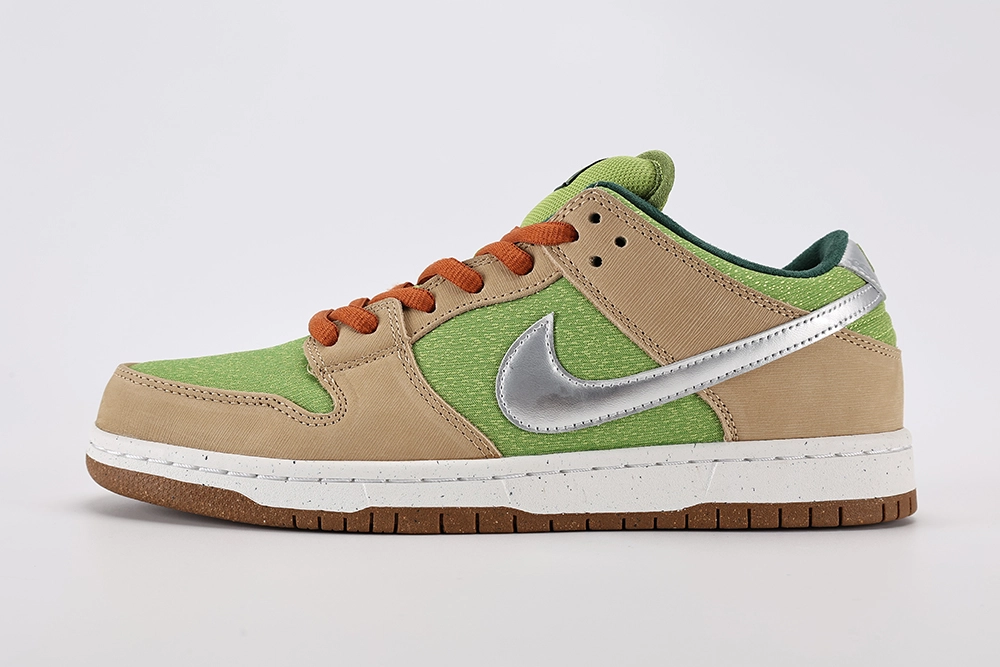 dunk low “escargot” fq7585-200